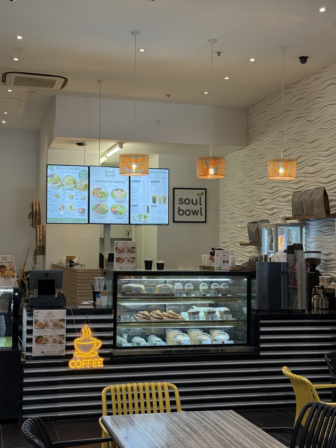 Soul Bowl shop and fresh food cabinet in Abbotsford